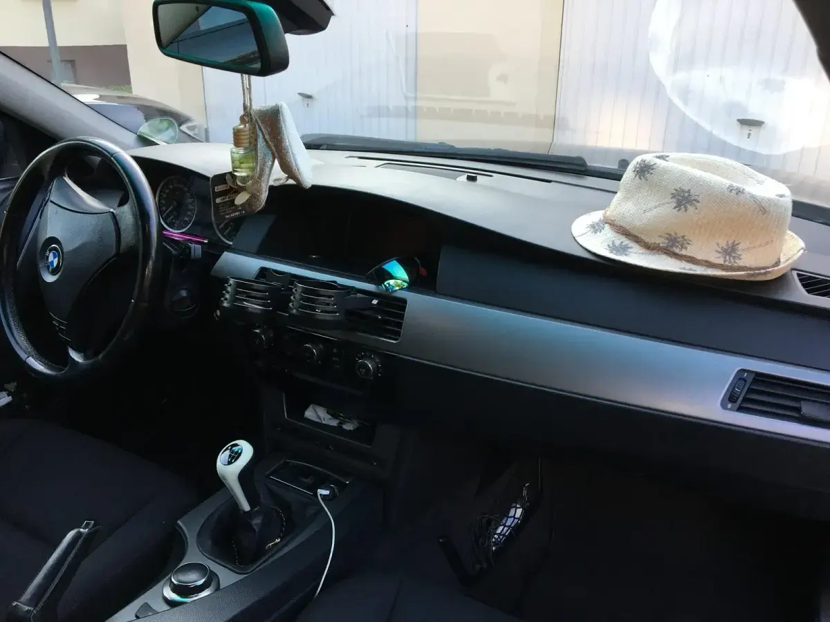 Gebraucht BMW 520 163 PS (119 kW) 2006 Schwarz Kombi