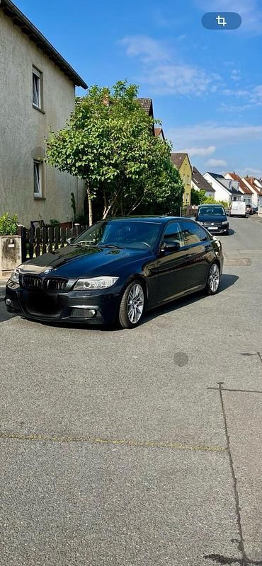 Schwarz Gebraucht 2010 BMW 320 M Sport Limousine | 13.500 € - Bild 1/3