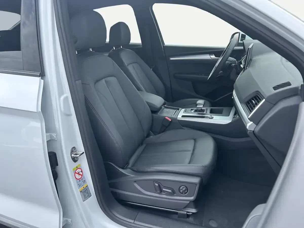 Second-hand Audi Q5 S-Line 286 CP (210 kW) 2025 Alb SUV