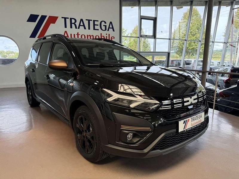 Perlmuttschwarz Gebraucht 2025 Dacia Jogger Extreme Kombi | 24.790 € (Guter Preis) - Bild 1/4