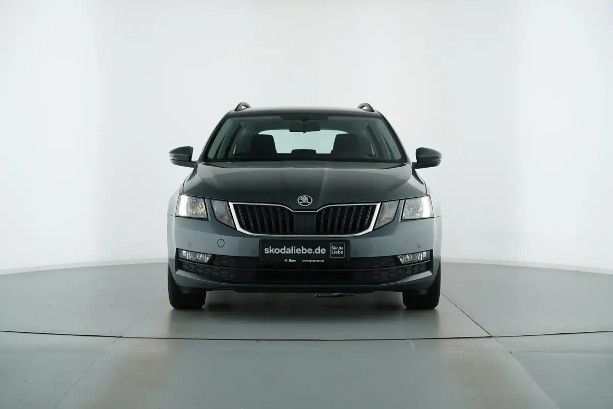 Gebraucht Skoda Octavia 150 PS (110 kW) 2017 Quarzgrau metallic Kombi