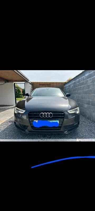 Grau Gebraucht 2013 Audi A5 Limousine | 9.700 € - Bild 1/4