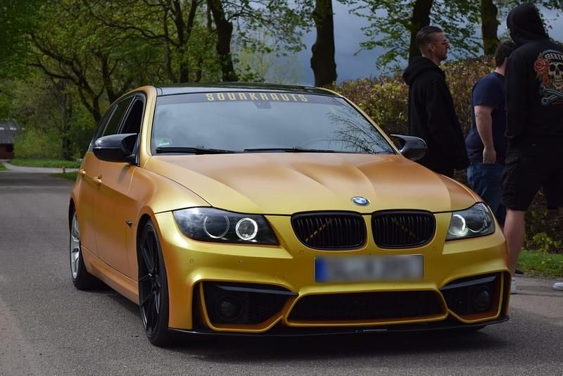 Usata BMW 330 Performance 450 CV (330 kW) 2009 Oro Station wagon