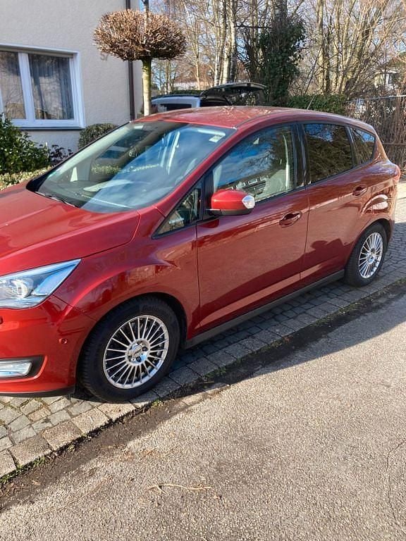 Rot Gebraucht 2015 Ford C-MAX Titanium Van / Kleinbus | 9.500 € (Guter Preis) - Bild 1/4