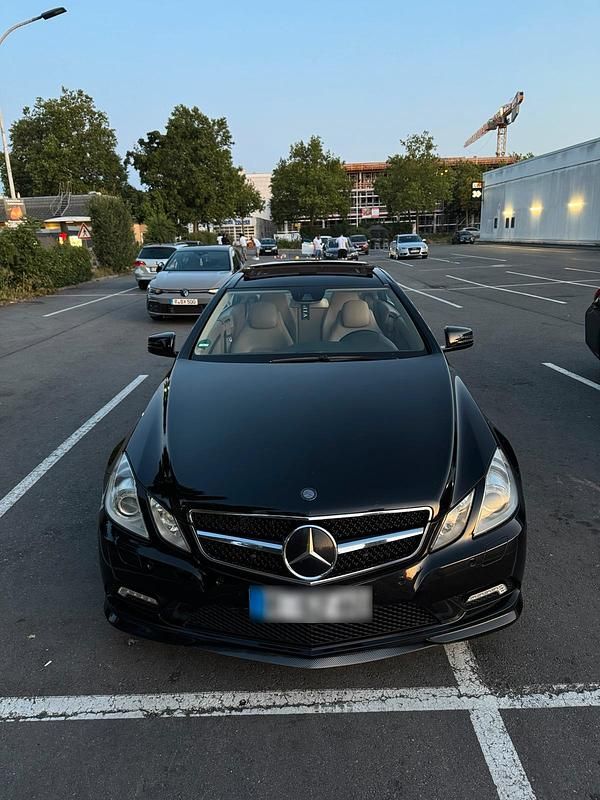 Gebraucht Mercedes E350 231 PS (169 kW) 2010 Schwarz Coupé