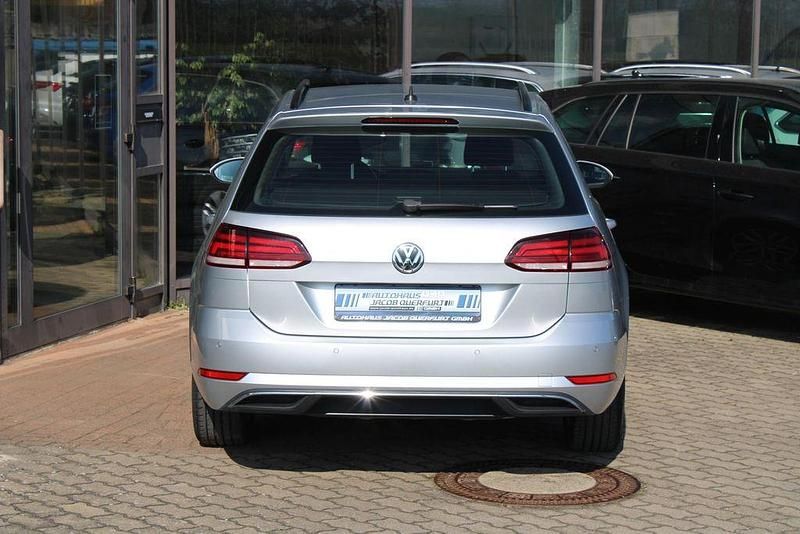 Gebraucht VW Golf VII 116 PS (85 kW) 2017 Silber Limousine