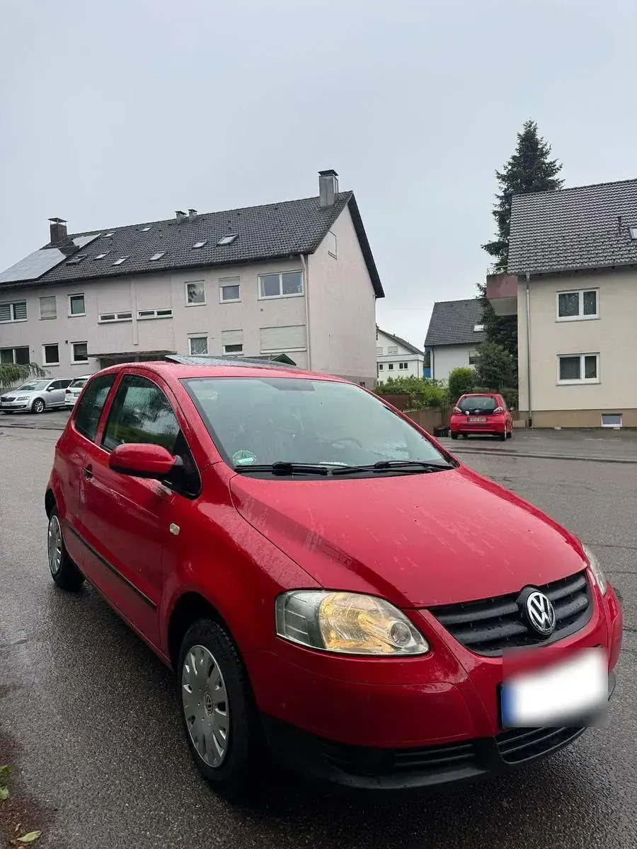 Gebraucht VW Fox 75 PS (55 kW) 2005 Rot Kleinwagen