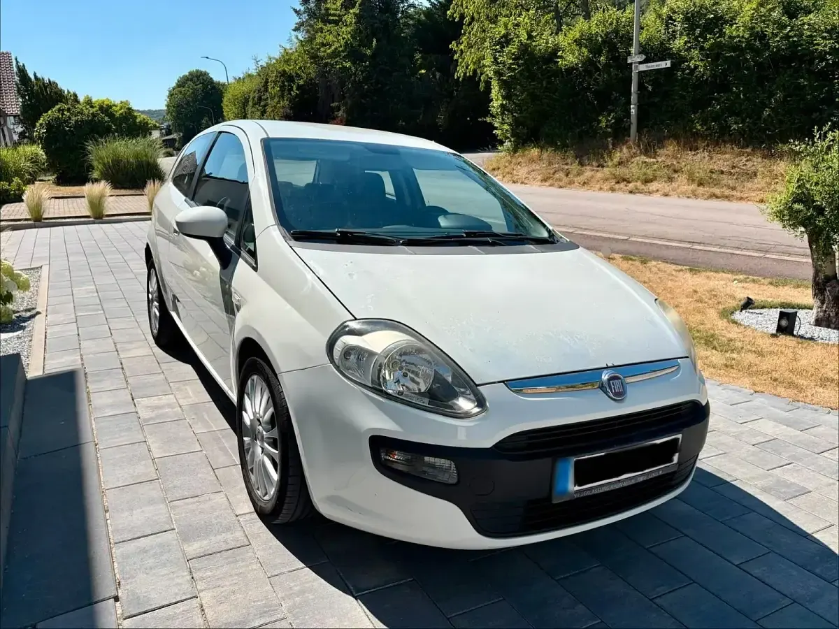 Gebraucht Fiat Punto Evo 105 PS (77 kW) 2010 Weiß Kleinwagen