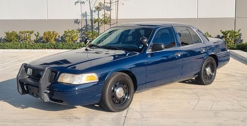 Gebraucht Ford Crown 250 PS (183 kW) 2008 Blau Limousine