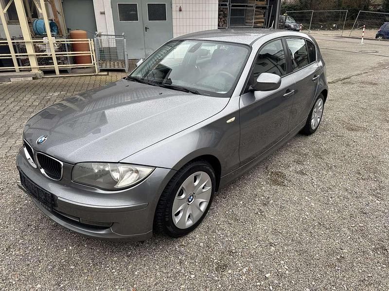Gebraucht BMW 116 122 PS (89 kW) 2011 Grau Kleinwagen