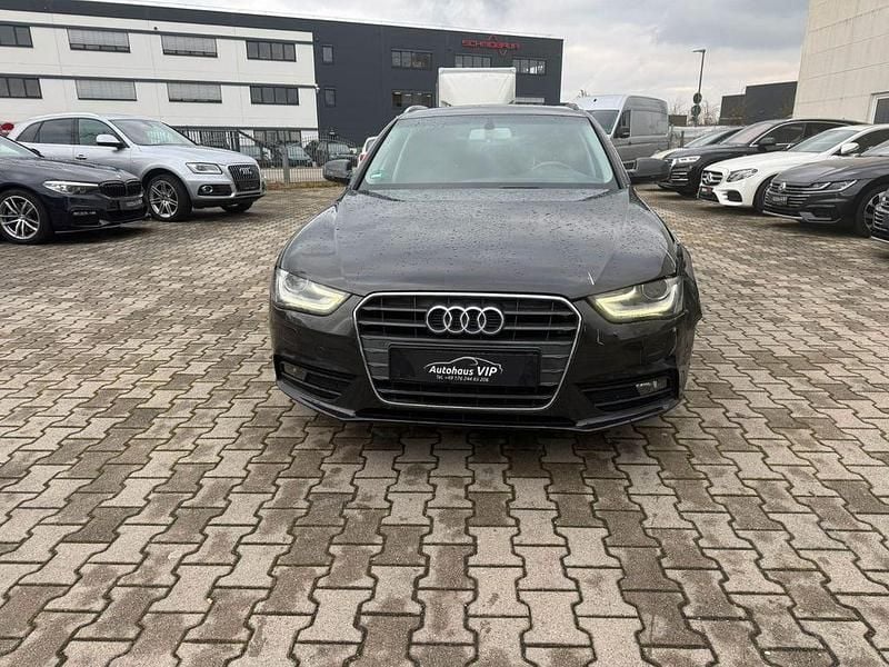 Grau Gebraucht 2012 Audi A4 S-Line Kombi | 6.999 € (Guter Preis) - Bild 1/4