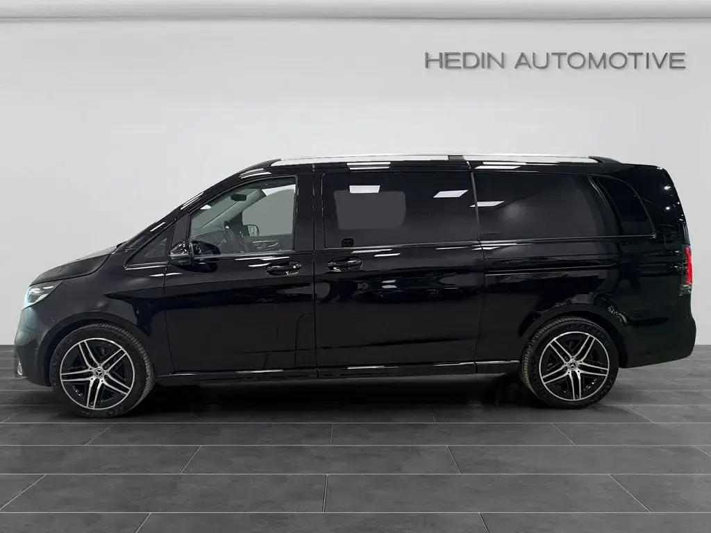 Gebraucht Mercedes V300 AMG 237 PS (174 kW) 2024 Schwarz Van / Kleinbus