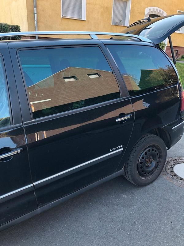 Gebraucht VW Sharan 140 PS (102 kW) 2009 Schwarz Van / Kleinbus