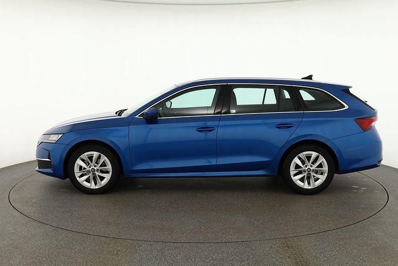 Gebraucht Skoda Octavia 150 PS (110 kW) 2025 Blau Kombi