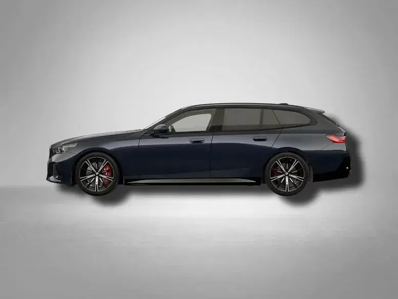 Gebraucht BMW 540 M Sport 286 PS (210 kW) 2026 M carbonschwarz metallic Kombi