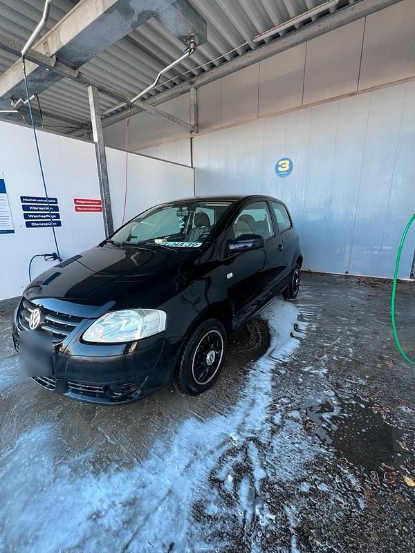 Schwarz Gebraucht 2006 VW Golf V Kleinwagen | 1.380 € (Superpreis) - Bild 1/4