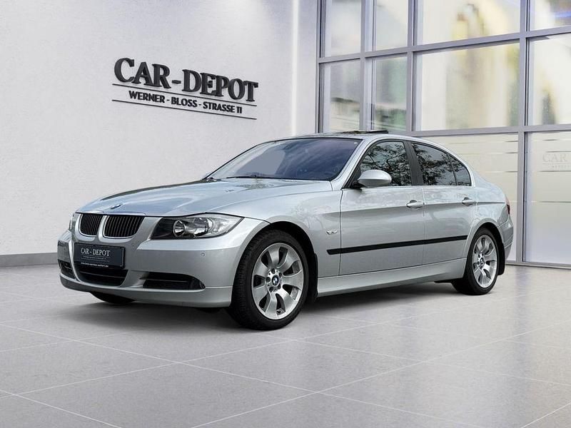Silber Gebraucht 2008 BMW 330 Sport Line Limousine | 13.499 € (Fairer Preis) - Bild 1/4