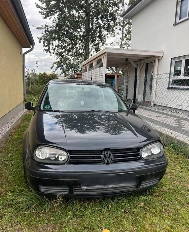 Schwarz Gebraucht 2001 VW Golf IV Kleinwagen | 699 € (Superpreis) - Bild 1/4