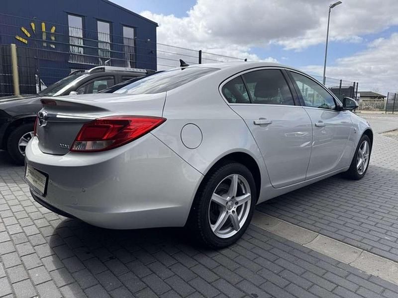 Gebraucht Opel Insignia 131 PS (96 kW) 2013 Silber/grau (metallic) Limousine