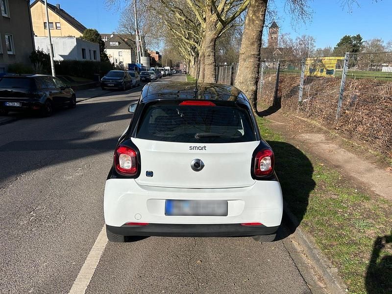 Gebraucht Smart ForFour Electric Drive 60 kW (82 PS) 2019 Weiß Kleinwagen