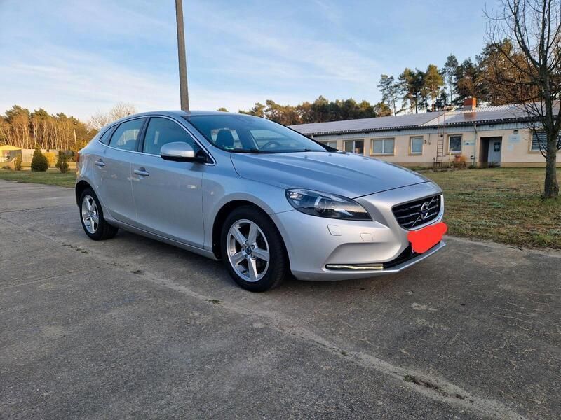 Silber Gebraucht 2014 Volvo V40 Kombi | 6.500 € - Bild 1/4