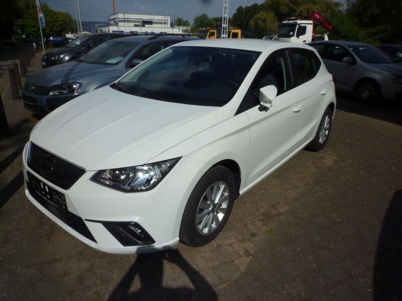 "candy" weiss Gebraucht 2020 Seat Ibiza Style Limousine | 14.999 € (Guter Preis) - Bild 1/4