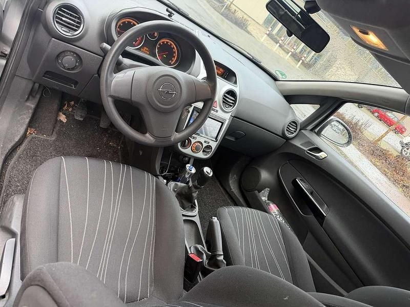 Gebraucht Opel Corsa Edition 60 PS (44 kW) 2009 Grau Kleinwagen