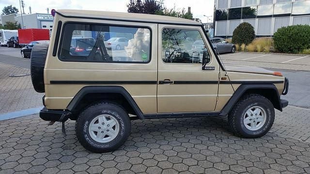 Gebraucht Mercedes G300 88 PS (64 kW) 1985 Gold metallic SUV