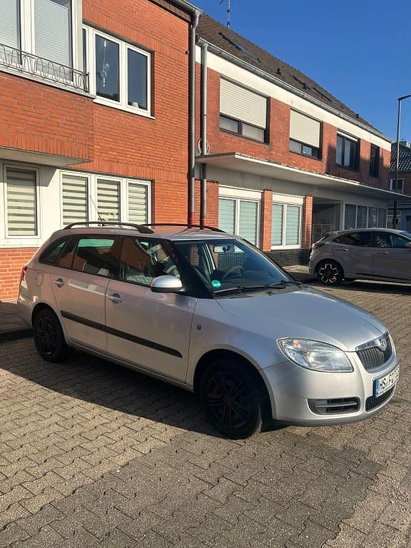 Gebraucht Skoda Fabia 60 PS (44 kW) 2008 Silber Kombi