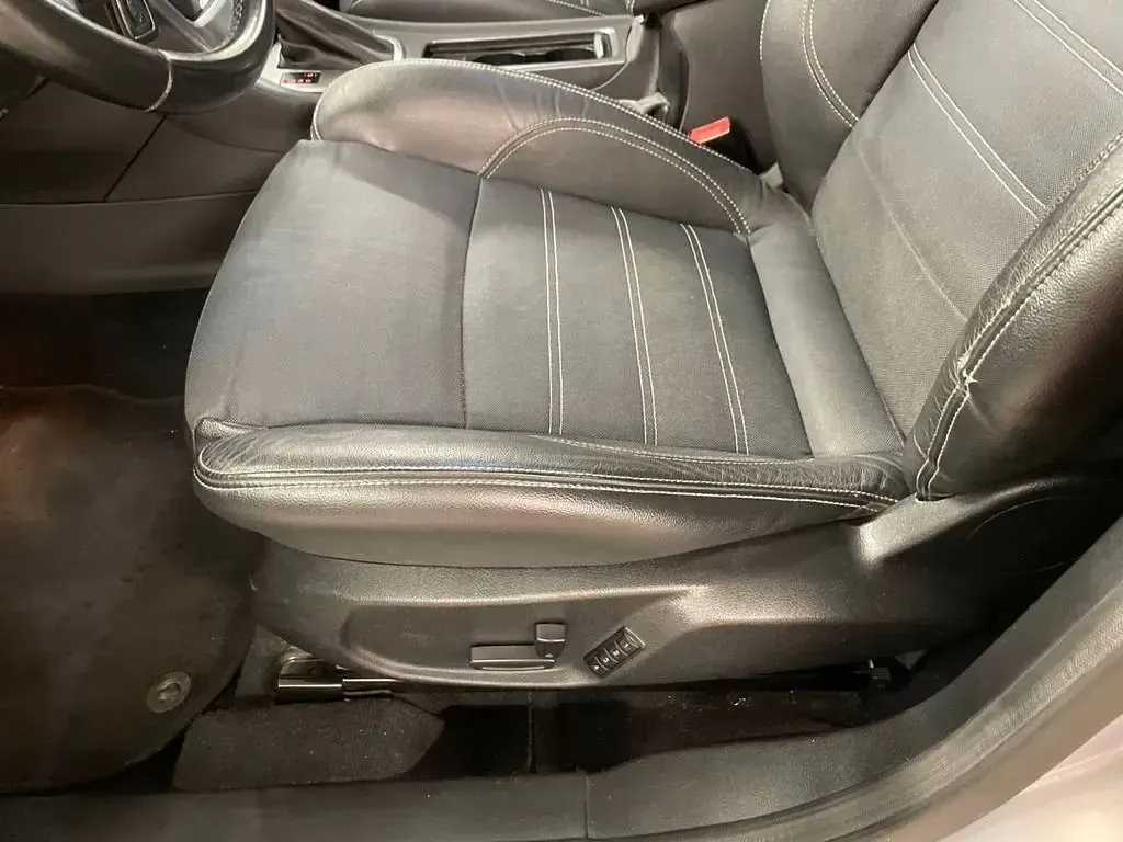 Gebraucht Ford Mondeo Titanium 203 PS (149 kW) 2010 Silber Limousine