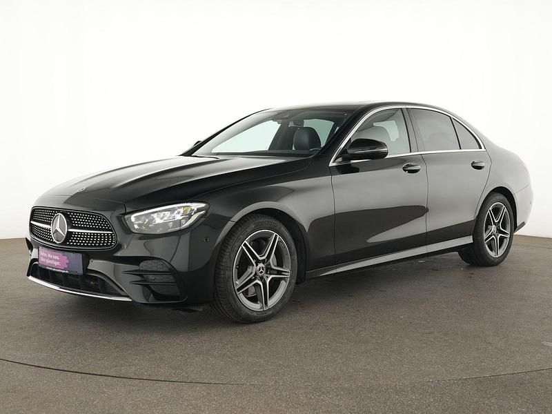 Schwarz Gebraucht 2022 Mercedes E200 AMG line Limousine | 37.809 € (Fairer Preis) - Bild 1/4