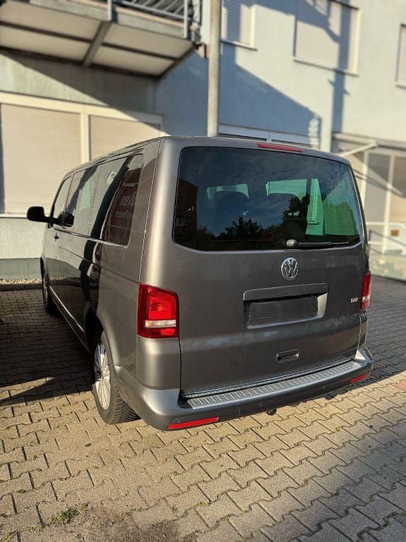 Gebraucht VW T5 179 PS (131 kW) 2014 Grau Van