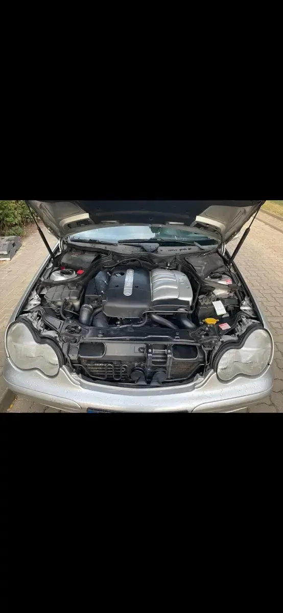 Gebraucht Mercedes C220 149 PS (109 kW) 2001 Grau Limousine