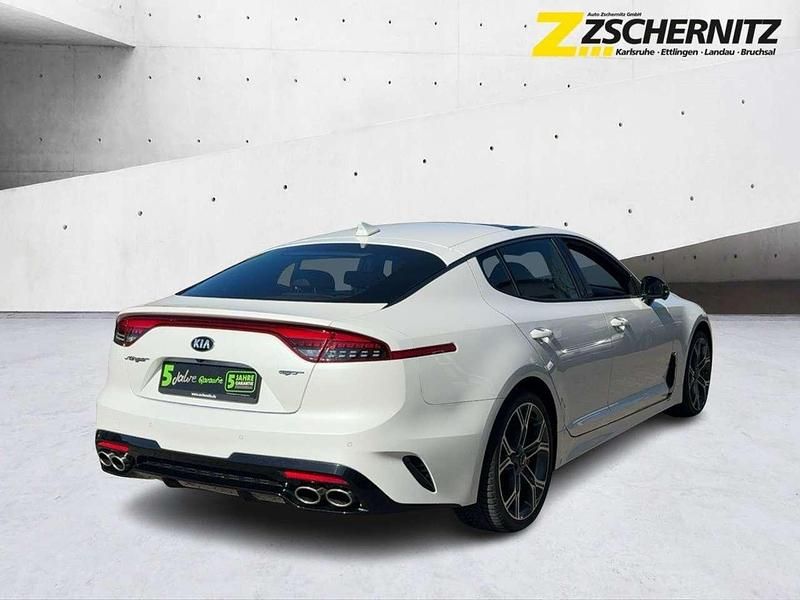 Gebraucht Kia Stinger GT 366 PS (269 kW) 2021 (swp) snow white pearl Kleinwagen