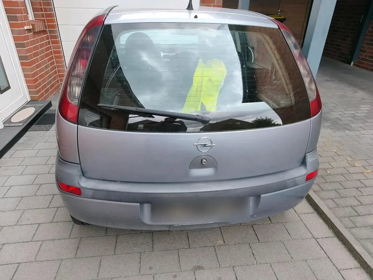 Gebraucht Opel Corsa 75 PS (55 kW) 2003 Silber Kleinwagen