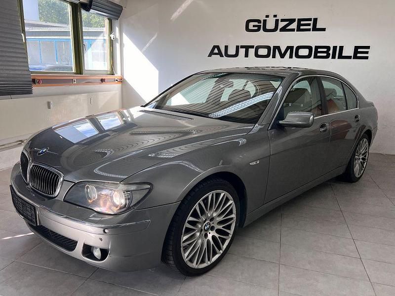 Gebraucht BMW 750 Sport Line 367 PS (269 kW) 2006 Grau Limousine