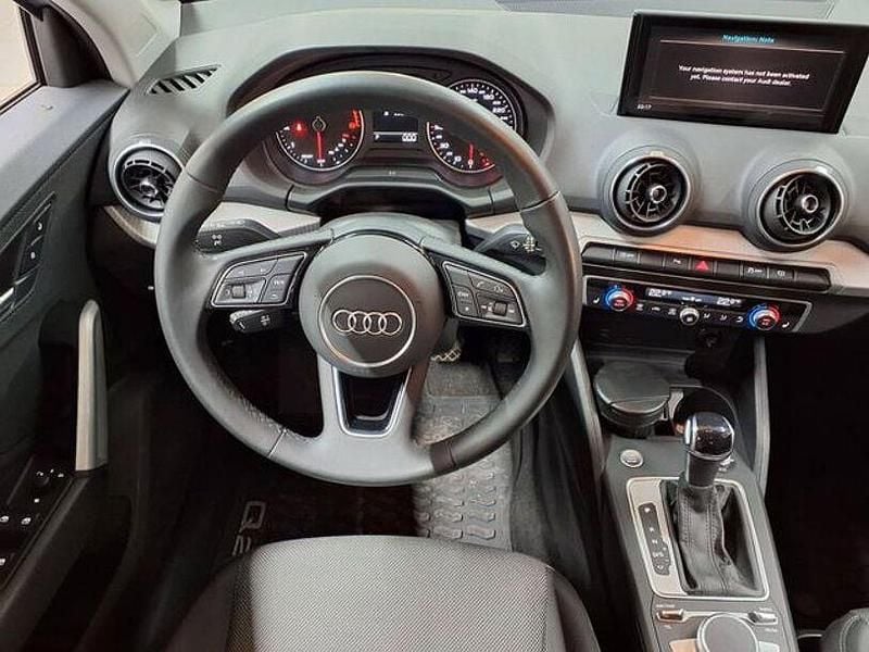 Gebraucht Audi Q2 Advanced 150 PS (110 kW) 2023 Silber SUV