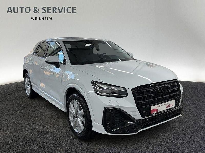 Neu Audi Q2 S-Line 150 PS (110 kW) 2025 Weiß SUV