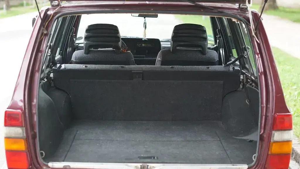 Gebraucht Volvo 240 116 PS (85 kW) 1992 Rot Limousine