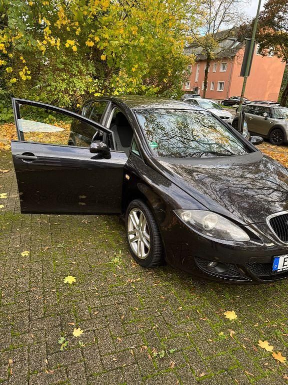 Schwarz Gebraucht 2007 Seat Leon Comfort Limousine | 3.499 € (Fairer Preis) - Bild 1/4
