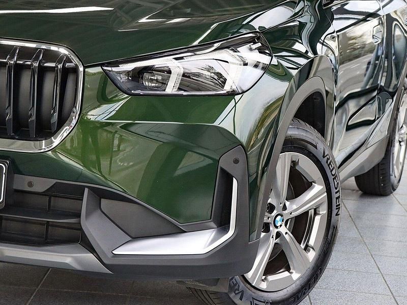 Gebraucht BMW X1 Efficient Dynamics 156 PS (114 kW) 2025 Sanremo green SUV