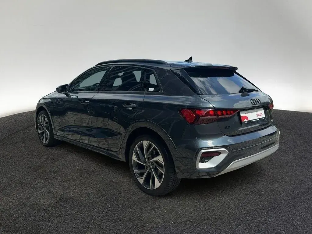 Second-hand Audi A3 Sport 150 CP (110 kW) 2026 Gri Berlinǎ