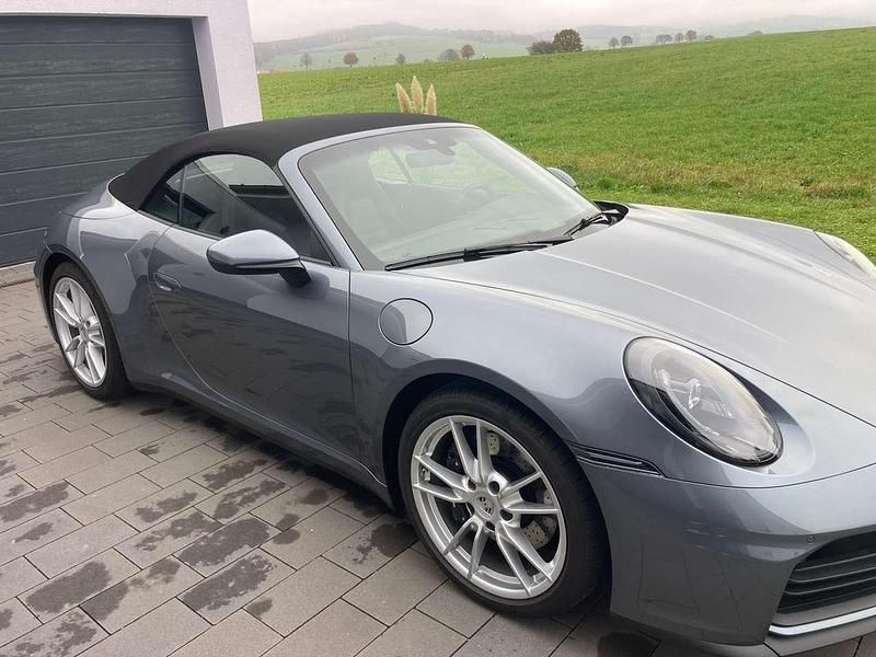 Gebraucht Porsche 911 Carrera Cabriolet 394 PS (289 kW) 2025 Grau Cabrio