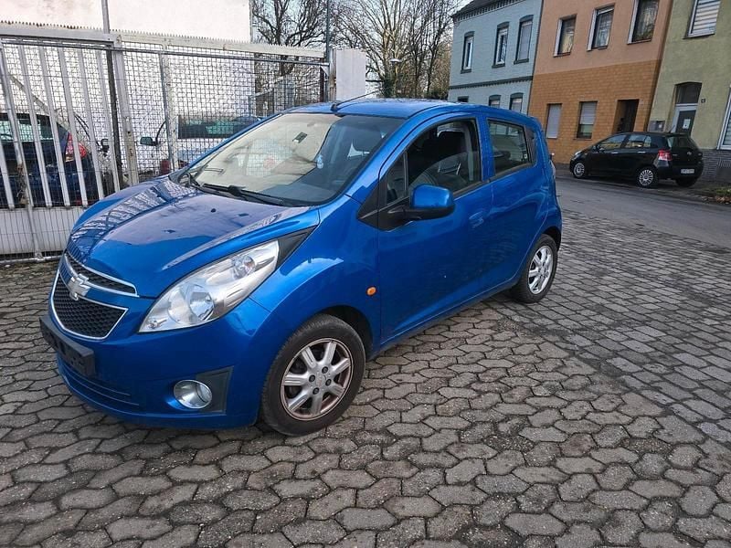 Gebraucht Chevrolet Spark 70 PS (51 kW) 2010 Blau Kleinwagen