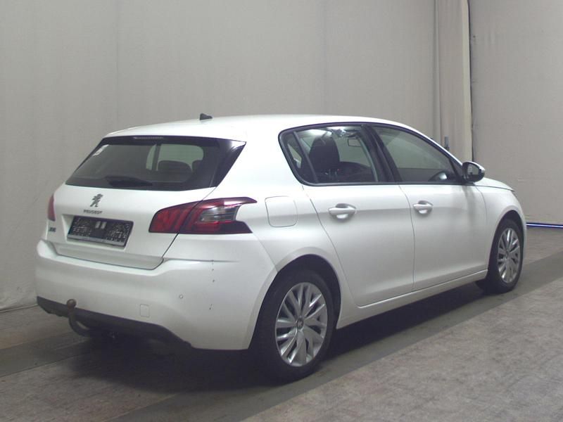 Gebraucht Peugeot 308 Access 102 PS (75 kW) 2020 Weiss Limousine