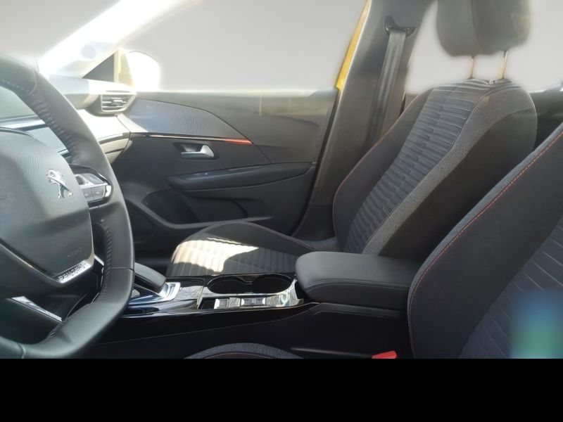 Gelb Gebraucht 2021 Peugeot e-208 Active Kleinwagen | 17.180 € (Etwas zu teuer) - Bild 1/3