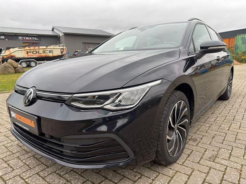 Schwarz Gebraucht 2022 VW Golf VIII Kombi | 17.450 € (Fairer Preis) - Bild 1/4