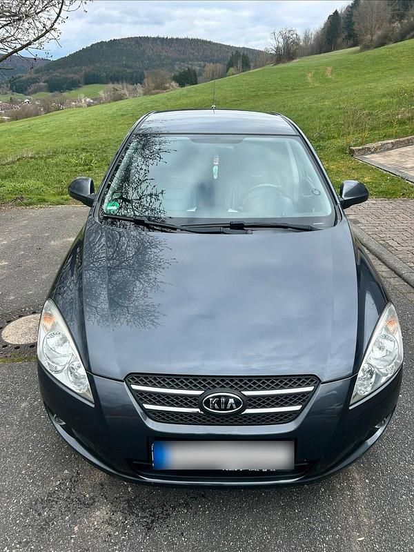 Second-hand Kia Ceed 115 CP (84 kW) 2007 Gri Hatchback