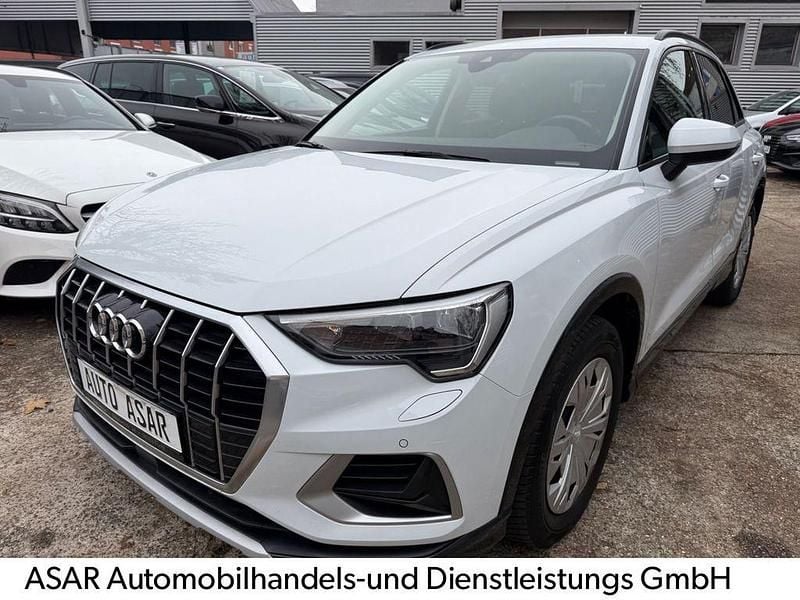 Weiß Gebraucht 2019 Audi Q3 Ambiente SUV | 19.980 € (Fairer Preis) - Bild 1/4