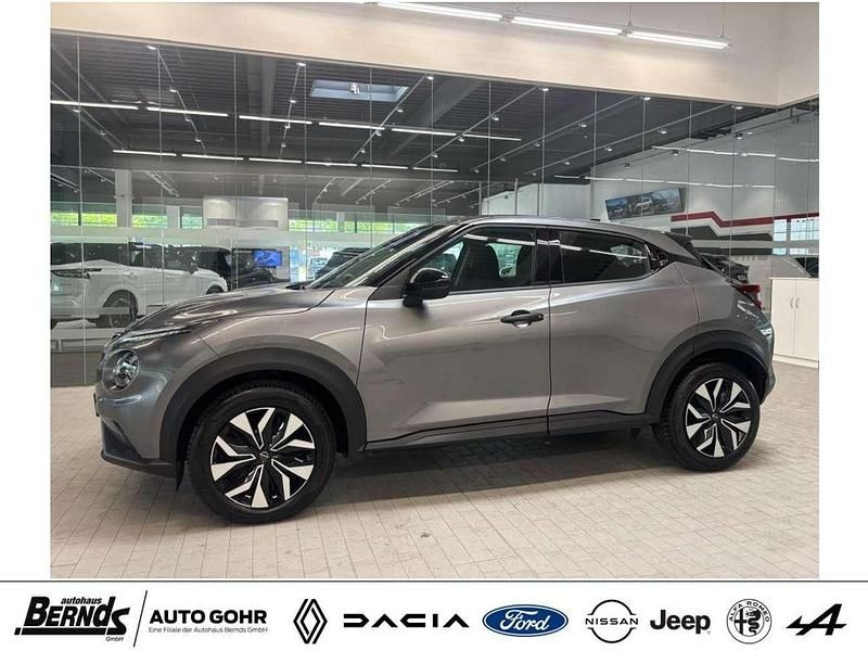 Grau Gebraucht 2024 Nissan Juke N-Connecta SUV | 19.470 € (Guter Preis) - Bild 1/4